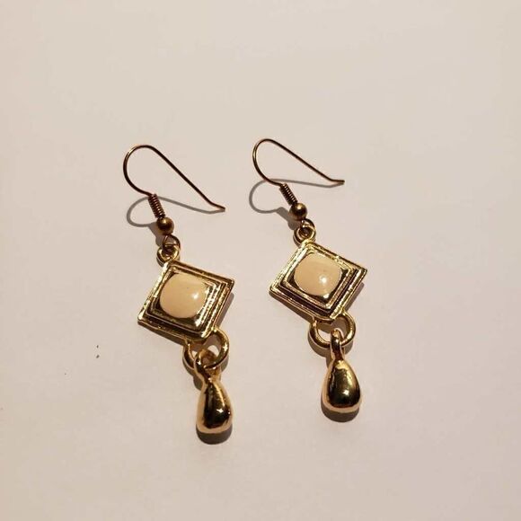 Vintage 80's Gold Tone Drop Enameled Earrings - Picture 1 of 2